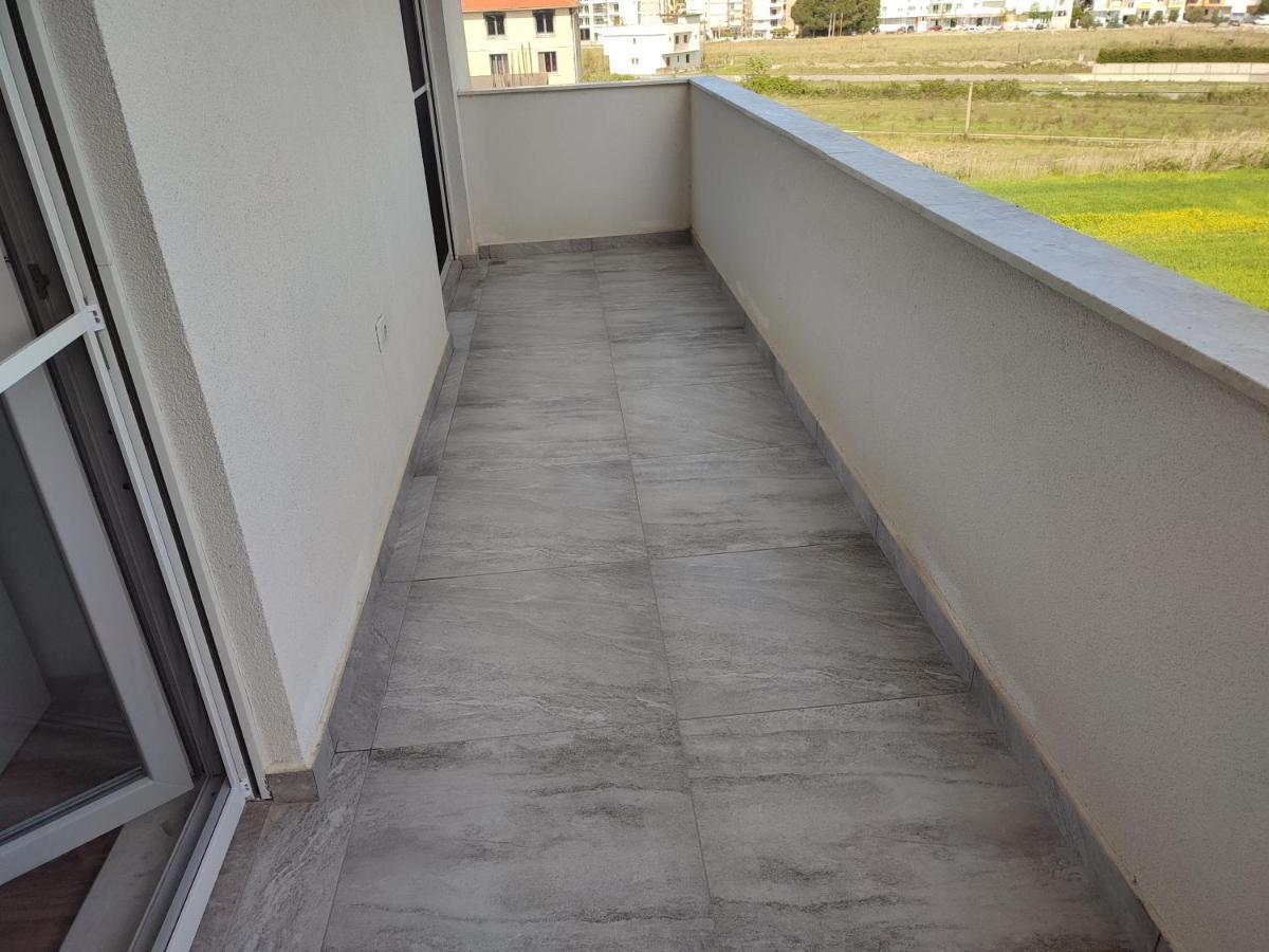 Sabi Apartment Golem Qerret Exterior photo