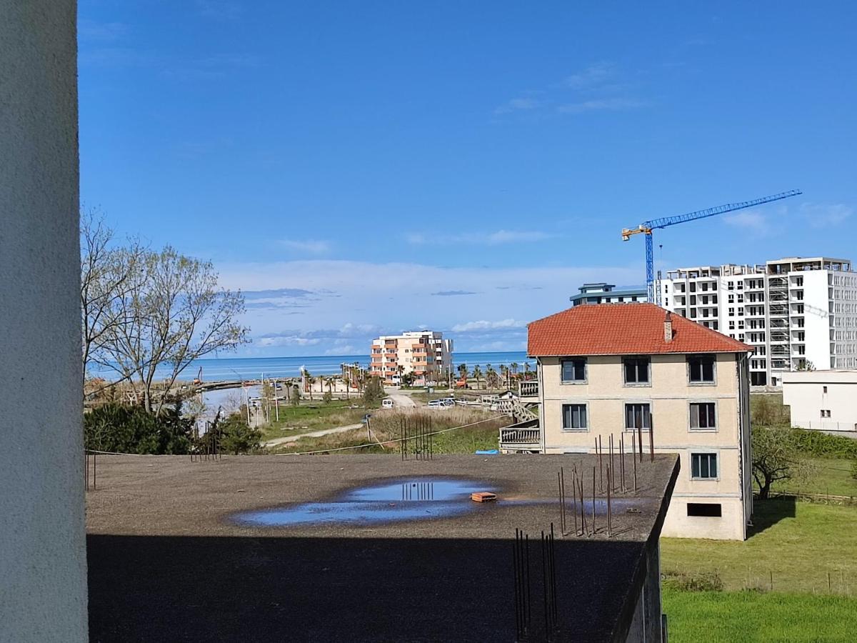 Sabi Apartment Golem Qerret Exterior photo