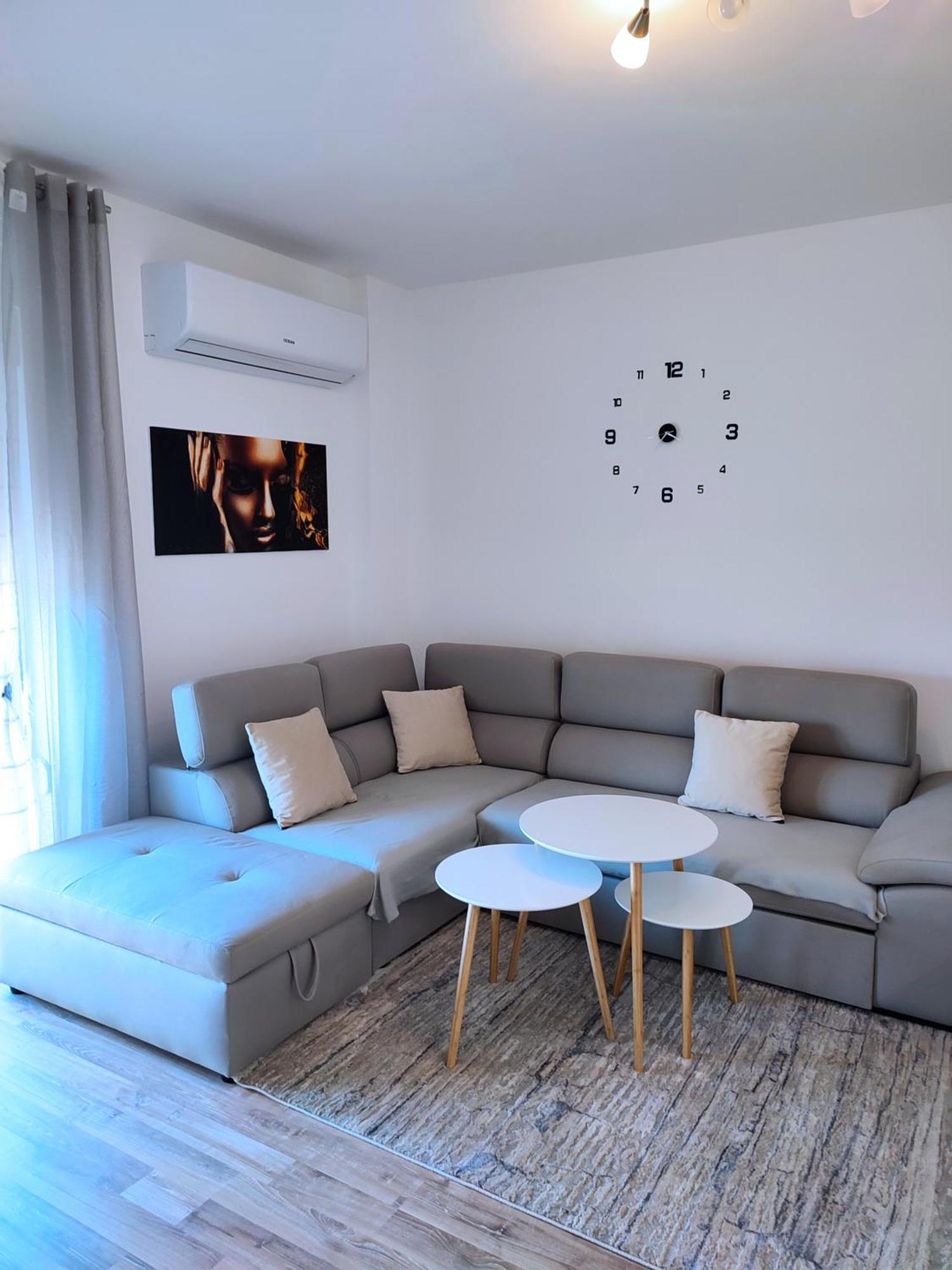 Sabi Apartment Golem Qerret Exterior photo